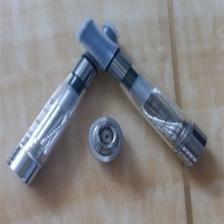 从白衬衫到电子烟雾化器 一场关于女性职场身份认同的迷思